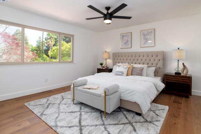 310 Trestle Glen Ct, Walnut Creek CA: https://media.crmls.org/mediaz/ac1062e3-8a79-411a-b57a-3022c61f36cb.jpg