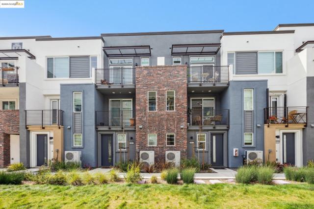 2823 Cathwood Ln, Alameda CA: https://media.crmls.org/mediaz/ac10ed20-1a32-46ae-bbb5-8ffafa5d1575.jpg
