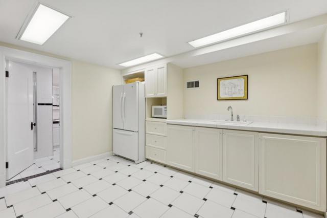 900 University Avenue, Palo Alto CA: https://media.crmls.org/mediaz/ac116368-8659-4906-9cc4-fe57e051f615.jpg