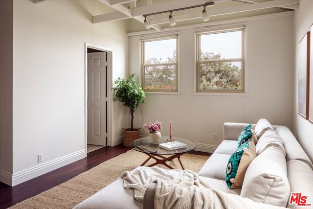 2268 Ben Lomond Drive, Los Angeles CA: https://media.crmls.org/mediaz/ac124d55-9641-433e-9f6c-b1caa67c3297.jpg