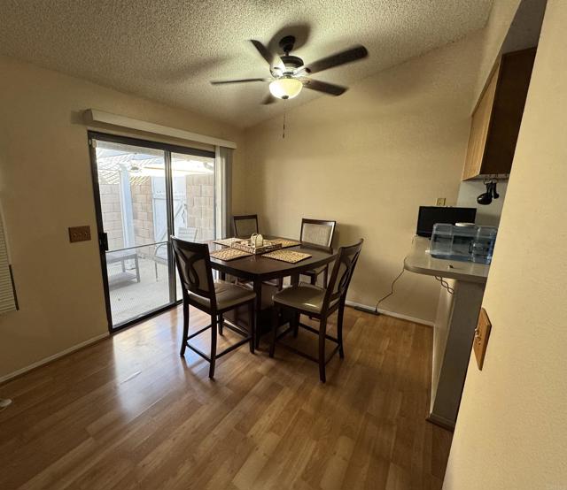 Detail Gallery Image 5 of 13 For 1365 Yorktown Cir, San Jacinto,  CA 92583 - 2 Beds | 2 Baths