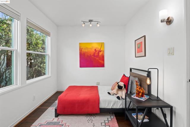 209 Behrens St, El Cerrito CA: https://media.crmls.org/mediaz/ac127e27-f06f-4ea2-8f12-e853678dca21.jpg