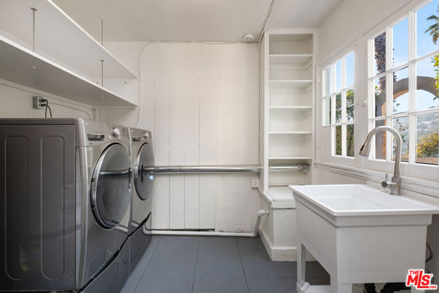 2063 Grace Avenue, Los Angeles CA: https://media.crmls.org/mediaz/ac137f2c-d95c-48c2-a90d-0c8f35ff6127.jpg