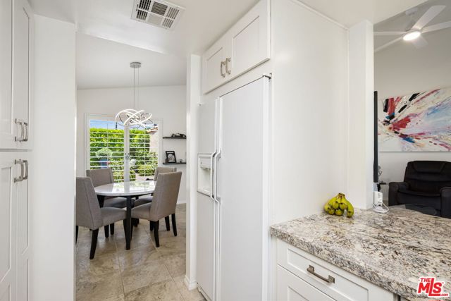 69385 Avenida De Las Montanas, Cathedral City CA: https://media.crmls.org/mediaz/ac13d7a5-6445-43d9-bc11-d3d88eb61366.jpg