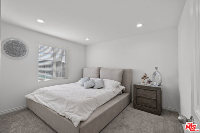 Image 7 of 31 For 6625 Ardmore Court