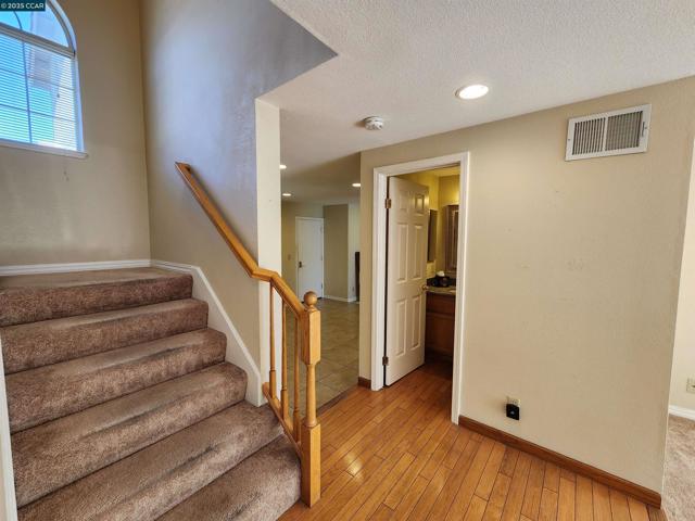 617 S Blackbrush Ln, San Ramon CA: https://media.crmls.org/mediaz/ac145754-04c5-40ab-afbb-0eed271c9303.jpg