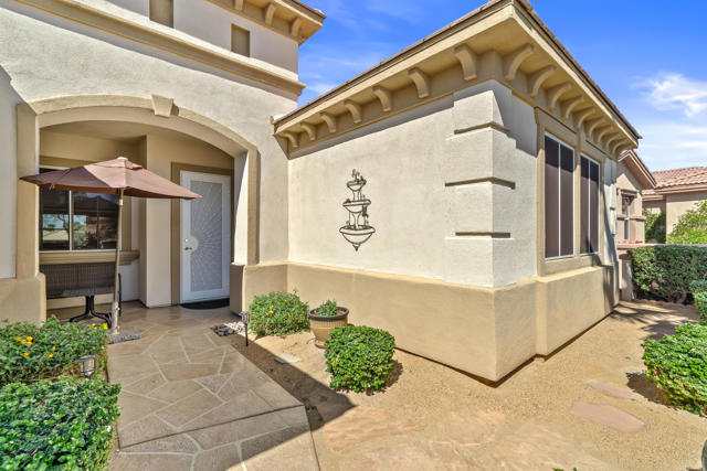 80610 Prestwick Place, Indio CA: https://media.crmls.org/mediaz/ac14c106-7b00-41b2-8415-70b21d8c1b5e.jpg