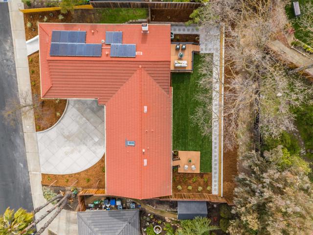 4253 Mirador Dr, Pleasanton CA: https://media.crmls.org/mediaz/ac14caa6-5719-49ed-a5c0-a6be32570b80.jpg