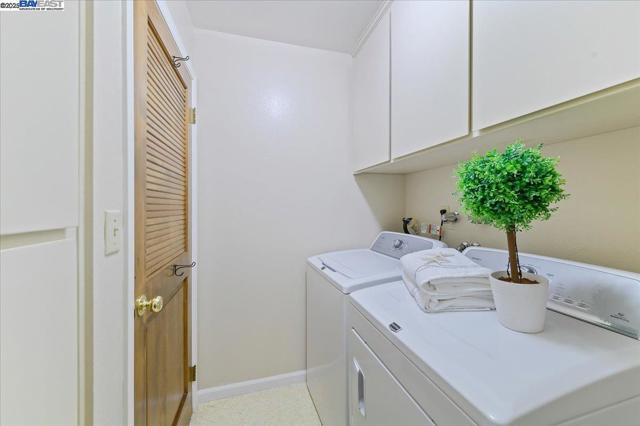 1769 Old Tower Rd, Livermore CA: https://media.crmls.org/mediaz/ac15f29d-c89a-4675-a497-dd205ee37f07.jpg