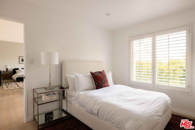 9809 Beeson Drive, Beverly Hills CA: https://media.crmls.org/mediaz/ac165eca-abd5-446f-9e50-f9b28a72cd9f.jpg