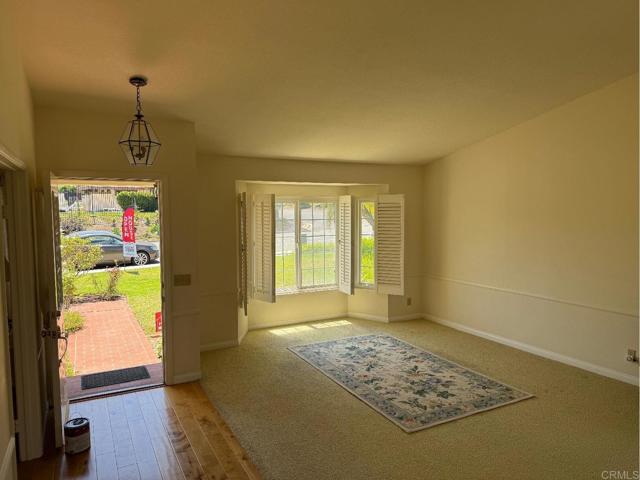 Detail Gallery Image 5 of 23 For 1633 Willowspring Dr. N., Encinitas,  CA 92024 - 4 Beds | 2 Baths