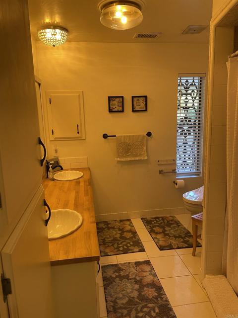 Image 14 of 52 For 3637 La Canada Road