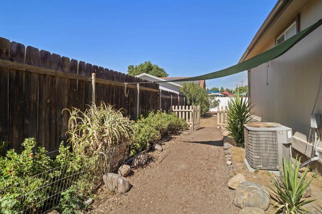 Image 35 of 60 For 9421 Los Coches Rd