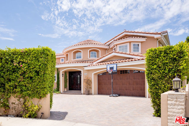 5966 ABERNATHY Drive, Los Angeles CA: https://media.crmls.org/mediaz/ac18c0d9-2378-4331-99b3-671bb6eec1b9.jpg