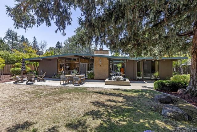 19269 De Havilland Drive, Saratoga CA: https://media.crmls.org/mediaz/ac18eb9d-4b9b-4454-987e-ccd507bd22ac.jpg