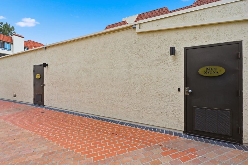 5865 Friars Rd - photo 11