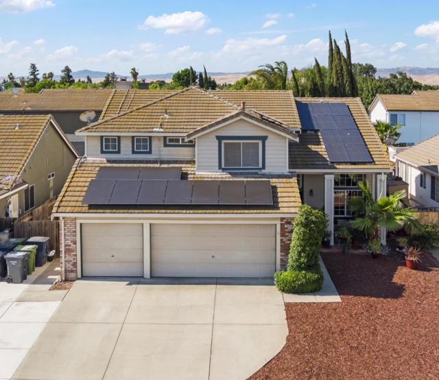 2090 Iroula Way, Tracy CA: https://media.crmls.org/mediaz/ac1a1ef1-e04c-4f14-8fd0-726f502cdff9.jpg