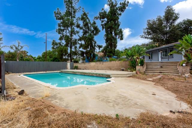 12049 Coping Place, Lakeside CA: https://media.crmls.org/mediaz/ac1ac6c2-b5bd-4973-84db-80b8d6fa9273.jpg