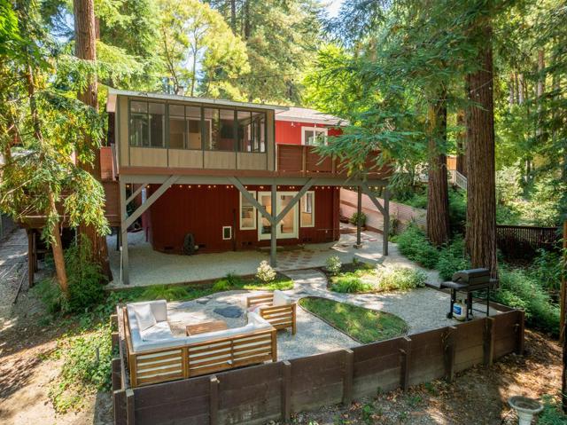 620 Knoll Way, Felton CA: https://media.crmls.org/mediaz/ac1ba479-acdd-4764-8e4b-9d6fee161a25.jpg