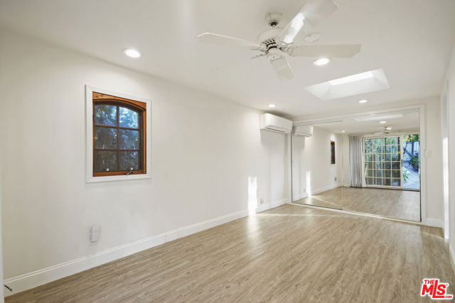 1326 Cordova Avenue, Glendale CA: https://media.crmls.org/mediaz/ac1bbe9e-ec96-4cf5-b30d-a5aad2b3448f.jpg