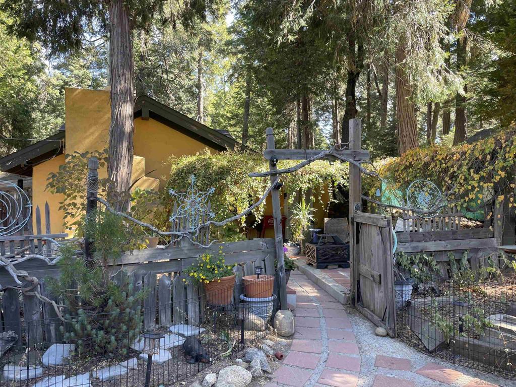 22188 Crestline Road