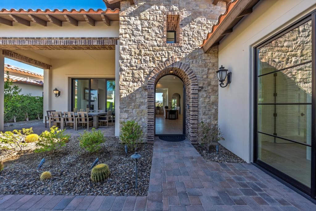 MLS #219138754DA image #11