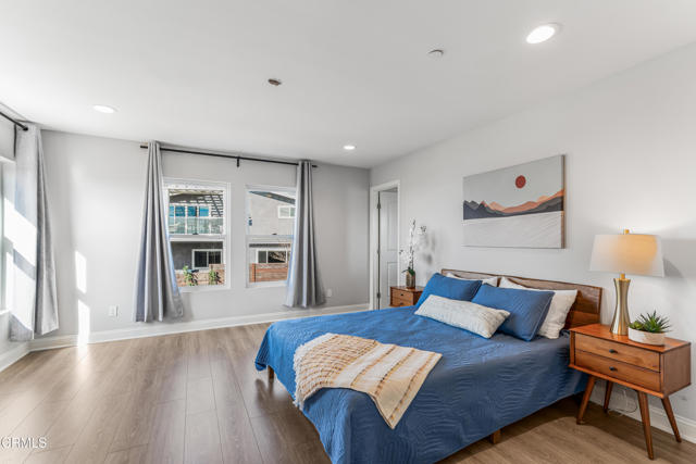 Detail Gallery Image 21 of 46 For 759 via Cielito, Ventura,  CA 93003 - 4 Beds | 4 Baths