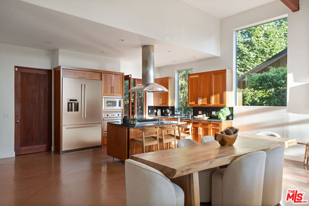 MLS #25589709 image #18