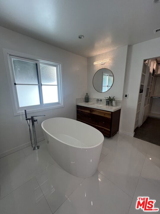 2205 Via La Brea, Palos Verdes Estates, California 90274, 4 Bedrooms Bedrooms, ,4 BathroomsBathrooms,Residential,For Sale,Via La Brea,25601627