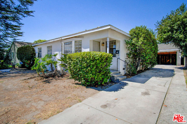 253 W El Sur Street, Monrovia CA: https://media.crmls.org/mediaz/ac1ccd12-884e-4acf-991b-76d068e2e36a.jpg