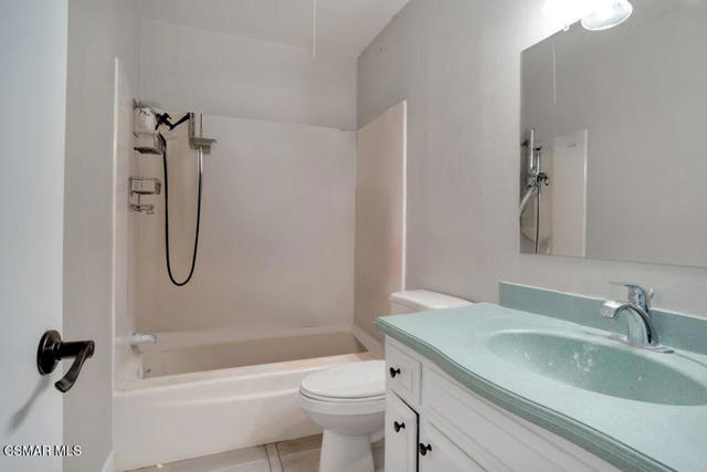 1637 Downing Street, Simi Valley CA: https://media.crmls.org/mediaz/ac1d3fa8-c061-4221-be16-aaae78a2f32c.jpg