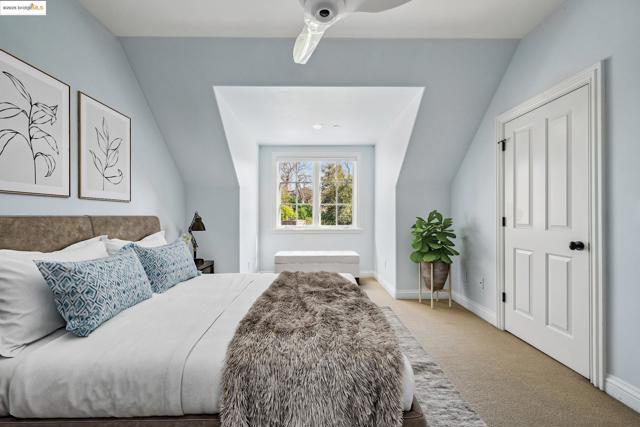 21 Samantha Dr, Lafayette CA: https://media.crmls.org/mediaz/ac1d8596-5ade-4402-baed-b7d76e24547d.jpg