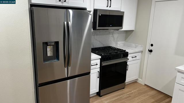 1867 Jacqueline Way, Concord CA: https://media.crmls.org/mediaz/ac1dd6c2-766e-4e56-a596-a3c20695dc64.jpg