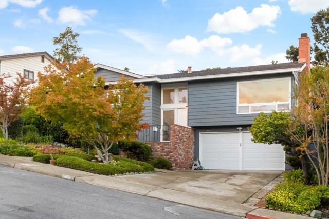 3848 Vineyard Drive, Redwood City CA: https://media.crmls.org/mediaz/ac1df29c-42b4-4fee-8c93-29a17ada497c.jpg