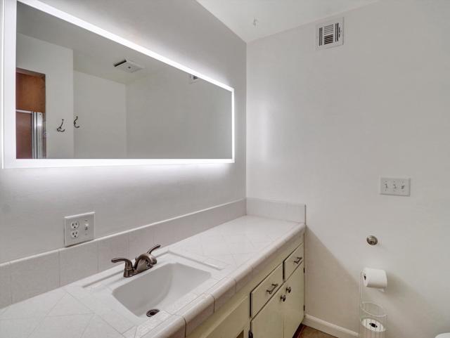 9980 Hoylake Road, Desert Hot Springs CA: https://media.crmls.org/mediaz/ac1e4024-4658-4c45-88fe-ff6e04e238d4.jpg