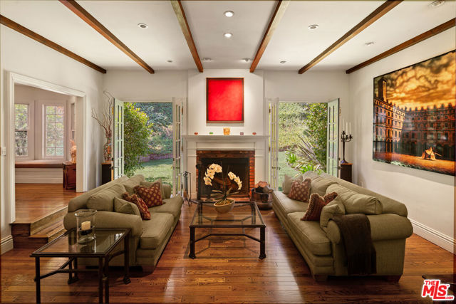 1821 Mandeville Canyon Road photo 5
