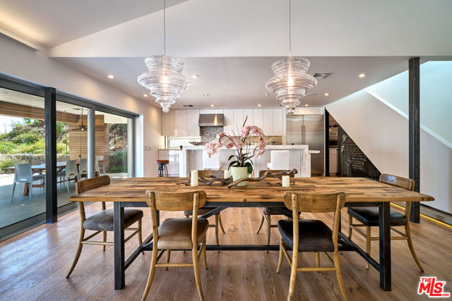 6342 Innsdale Drive, Los Angeles CA: https://media.crmls.org/mediaz/ac1ff28f-7f4a-4eb4-b6aa-5f918308db9b.jpg