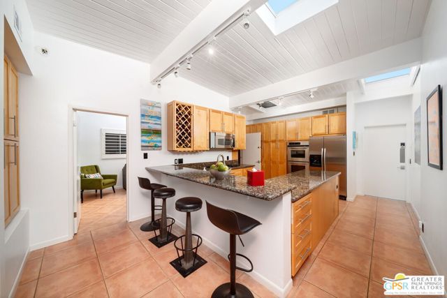 695 N Monterey Road, Palm Springs CA: https://media.crmls.org/mediaz/ac20303c-5ae6-44ff-b57f-f471bb631826.jpg