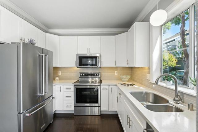 425 Cork Harbour Circle,  CA: https://media.crmls.org/mediaz/ac205b74-f11b-41bc-b683-5cc160027c7a.jpg