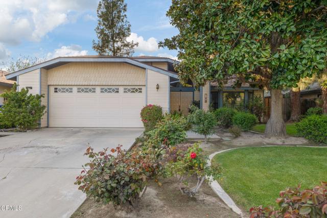 Detail Gallery Image 4 of 44 For 3601 Litchfield Dr, Bakersfield,  CA 93309 - 3 Beds | 2 Baths