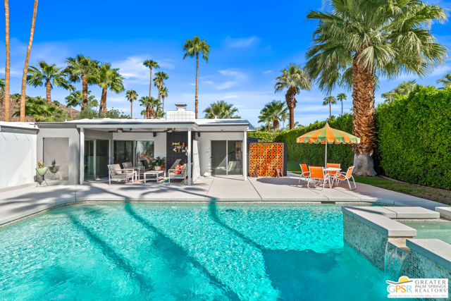 844 N Topaz Circle, Palm Springs, CA 92262