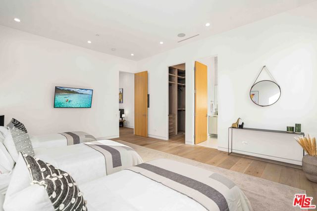 832 N Sierra Bonita Avenue, Los Angeles CA: https://media.crmls.org/mediaz/ac2478f4-8b45-40a7-9813-eb4a78e2cc82.jpg