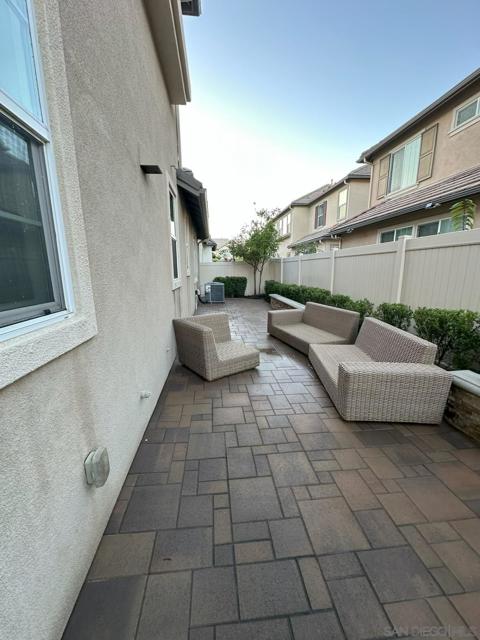 8005 Chalet Ln, Garden Grove CA: https://media.crmls.org/mediaz/ac2567eb-1cd6-4786-87a7-27a2e49b7eb6.jpg