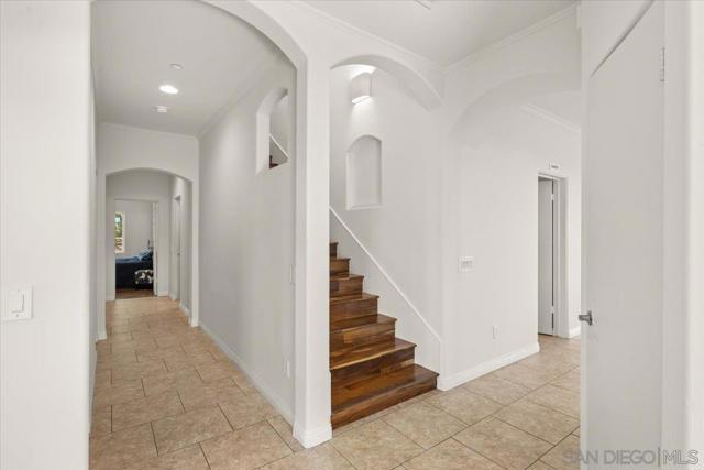 2342 CARIOCA PL, Vista CA: https://media.crmls.org/mediaz/ac27845f-9f91-48dc-bc0d-36e56134607d.jpg