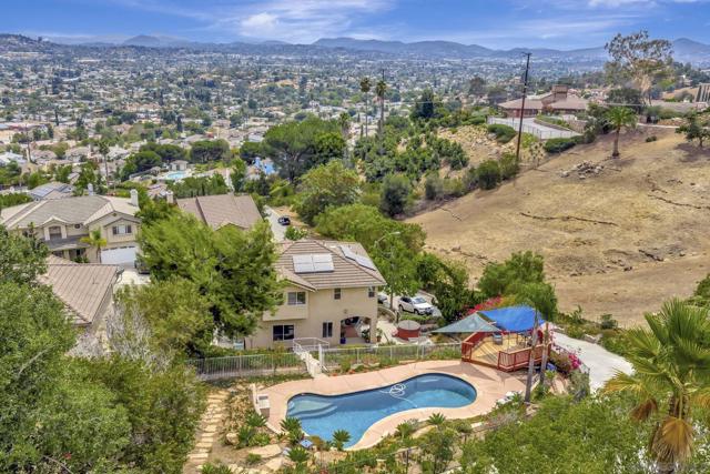 2106 Zachary Gln, Escondido CA: https://media.crmls.org/mediaz/ac279bd2-adde-4dbc-9614-be2c6679baf5.jpg