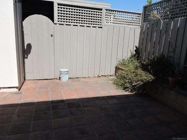 5230 Mount Alifan Dr, San Diego CA: https://media.crmls.org/mediaz/ac27e0de-5597-42ba-b610-5a22621b1820.jpg