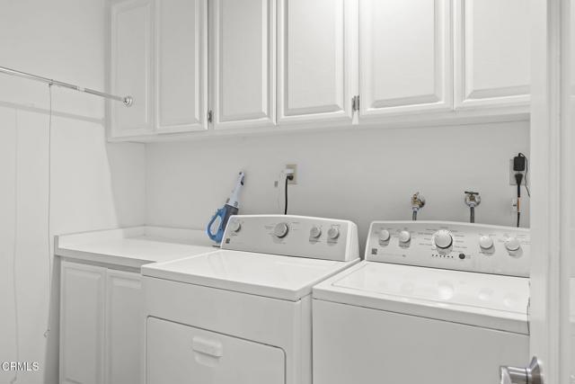 311 w W Summer Street, Ojai CA: https://media.crmls.org/mediaz/ac288410-05b5-48c8-8821-77251a040568.jpg