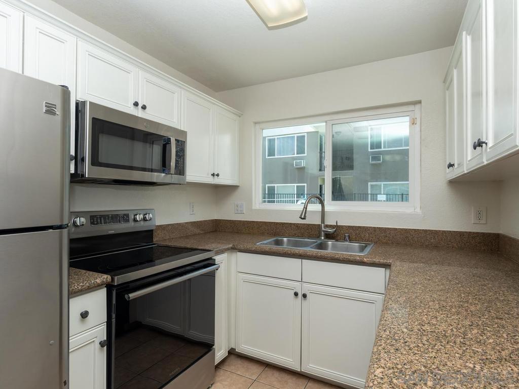 6602 Beadnell Way - photo 12