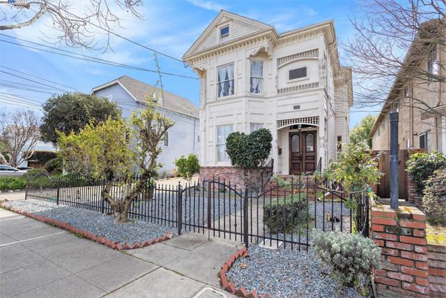 2120 Encinal Ave, Alameda, California 94501, 8 Bedrooms Bedrooms, ,5 BathroomsBathrooms,Single Family Residence,For Sale,Encinal Ave,41085306