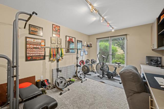 Detail Gallery Image 17 of 34 For 3358 Caminito Luna Nueva, Del Mar,  CA 92014 - 3 Beds | 2/1 Baths